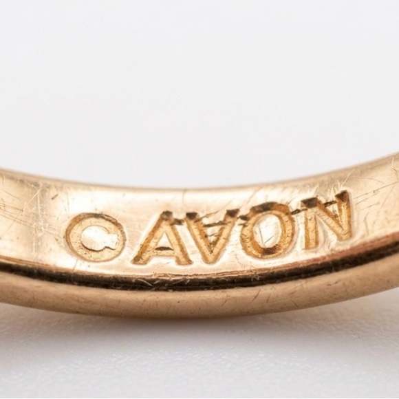 Vintage Avon Emerald-Cut Amber Stone Statement Ring - Picture 3 of 4